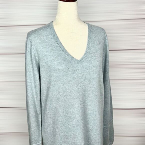 DTLM Repeat Wool Cashmere Gray Sweater Tunic  V-neck Doubled Back EUR 40 US M - Picture 1 of 13